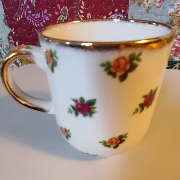ROYAL ALBERT Old Country Roses Coffee Tea Mug GOLD - Picture 3 of 5